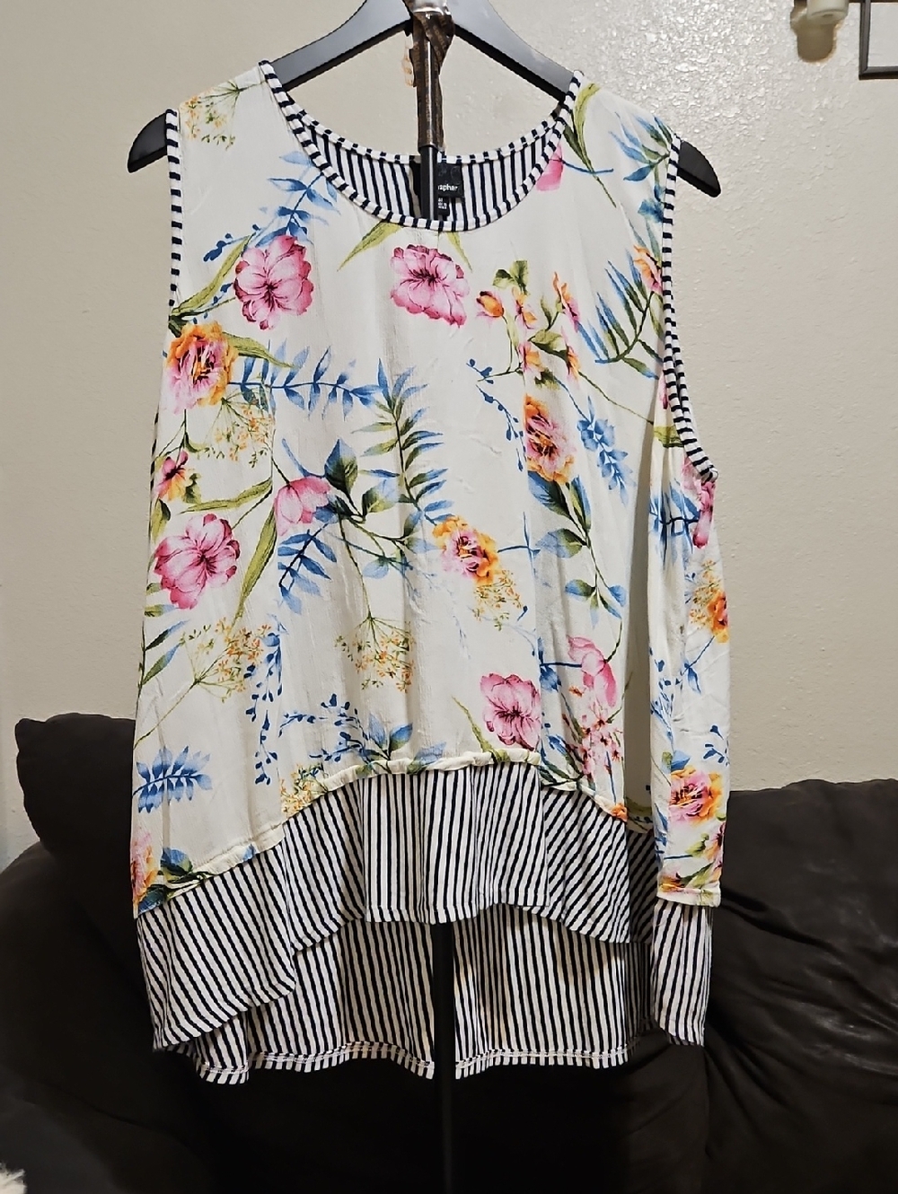 Wallpapher White Floral & Striped Sleeveless Tunic
